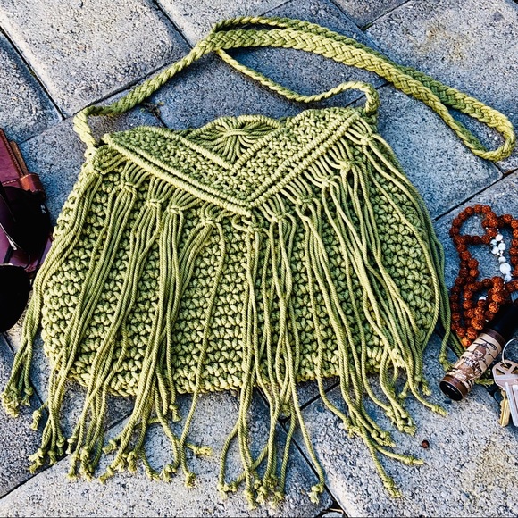 🎉HP🎉FRINGE MACRAME SHOULDER/CROSSBODY BAG - Picture 3 of 8